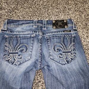 miss me cropped jeans Size 27 Thick Stitch Embroidered Skull Pocket Accents